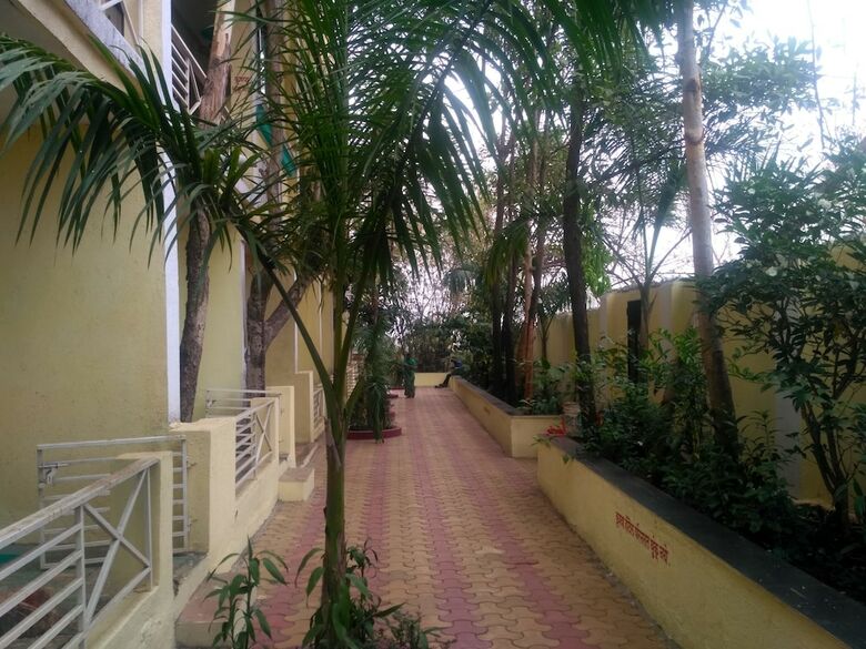 Hotel Om Sai Chattra Icon Residency