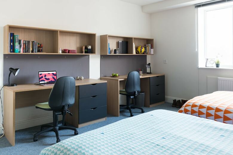 Hostal Aparto- Montrose