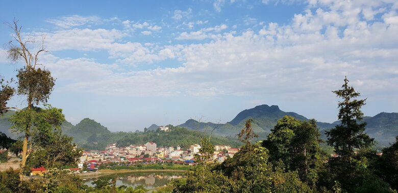 Hostal Bac Ha Eco Homestay - Hostel