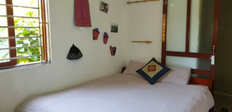 Hostal Bac Ha Eco Homestay - Hostel