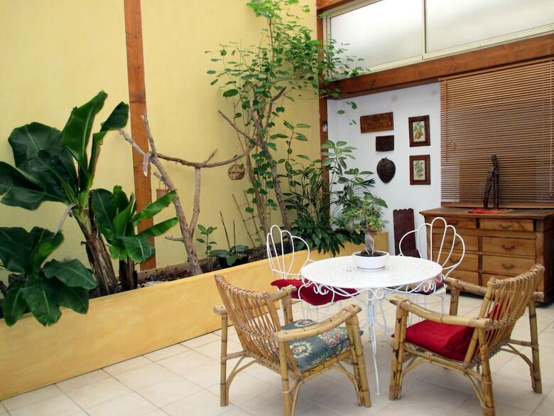 Hotel Dolphin's B&B