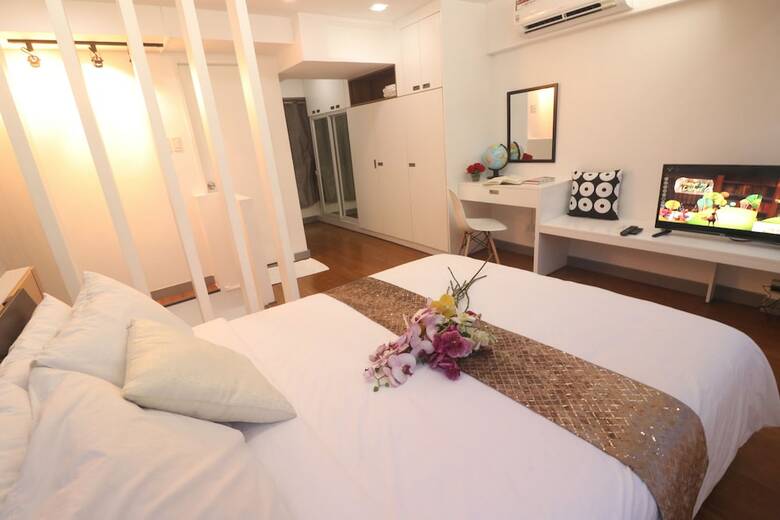 Oasis Regency At Fort Victoria Bgc