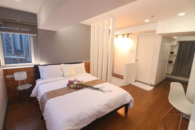 Oasis Regency At Fort Victoria Bgc