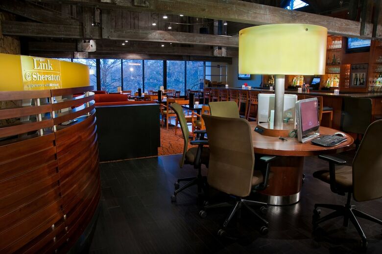 Sheraton Westport Chalet Hotel St. Louis