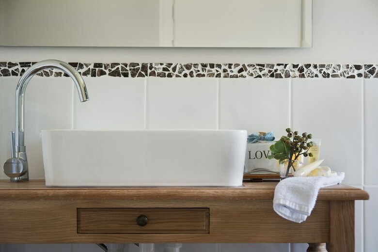Boatshed Villa Green Door