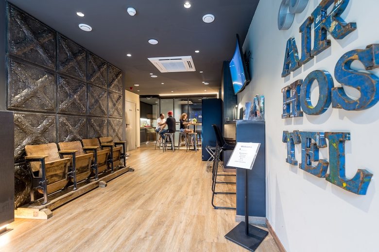Hostal Airhostel Barcelona Aeropuerto