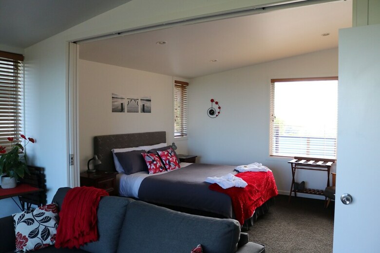 Bed & Breakfast Mahurangi West Wing