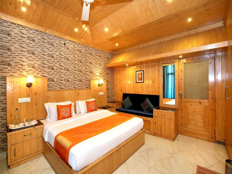 Hotel Oyo 12170 Home Rustic Villa Kasauli