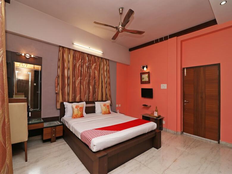 Hotel Oyo 11920 Rishta Inn