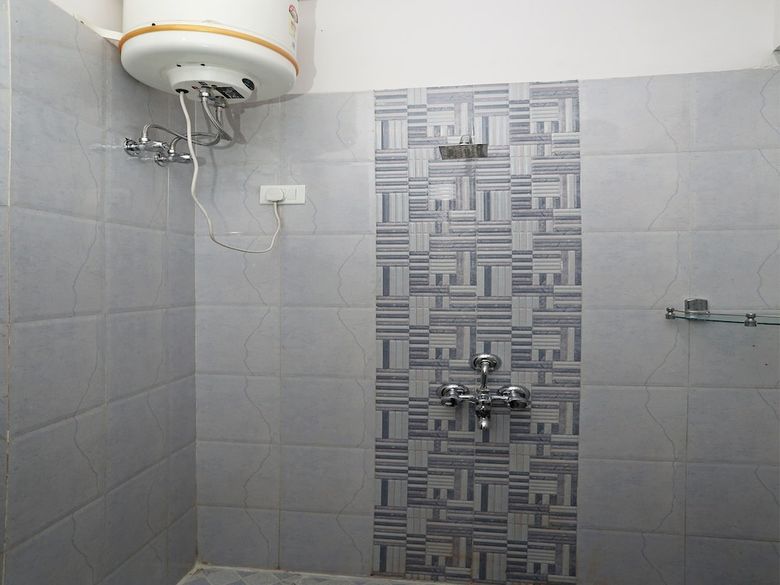 Hotel Oyo 11482 Mahalaxmi Palace