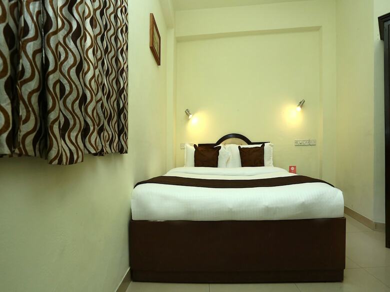 Hotel Oyo 11492 Gateway Inn