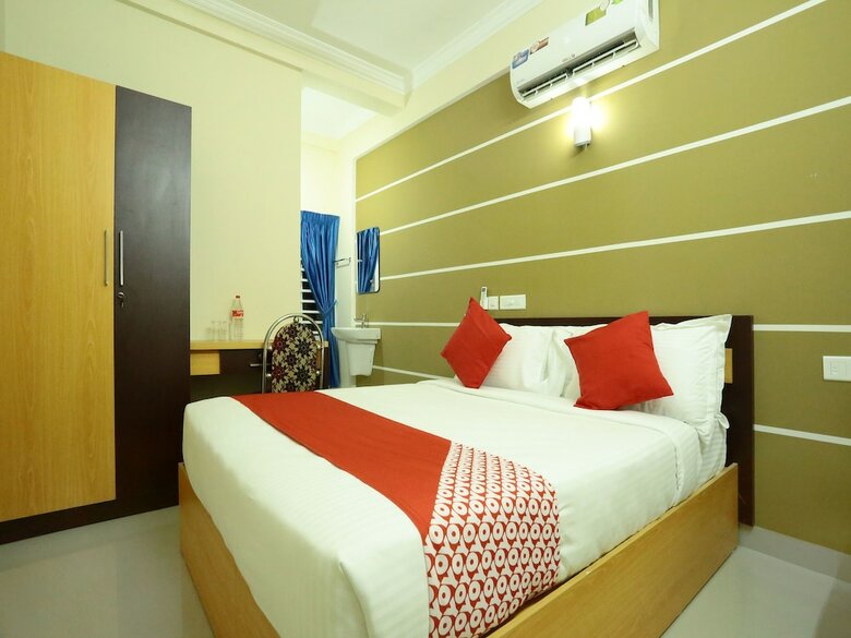 Hotel Oyo 11909 Star Plaza