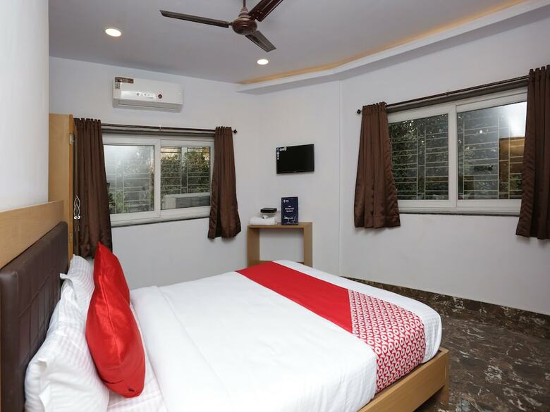 Hotel Oyo 11965 Krishna Guest House