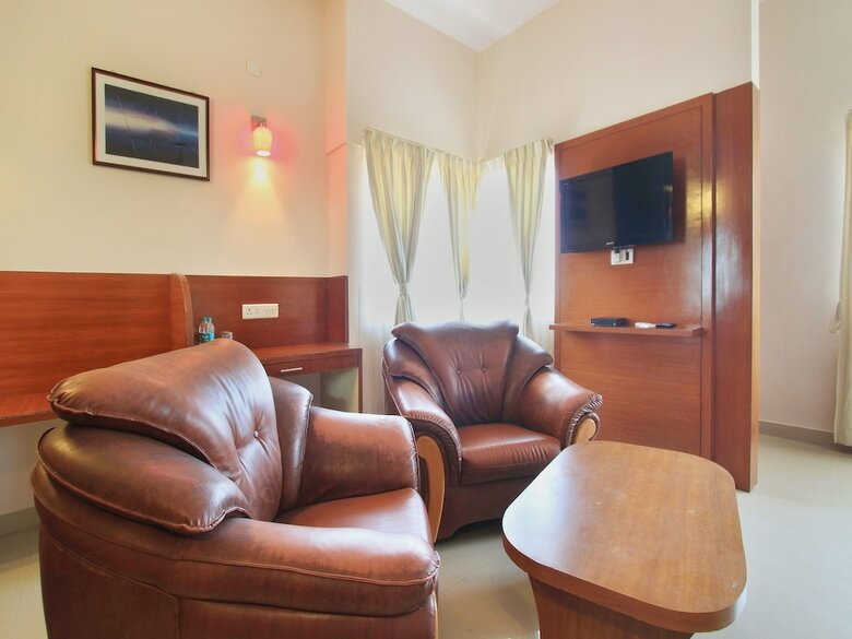Hotel Oyo 12051 Stay By The Way