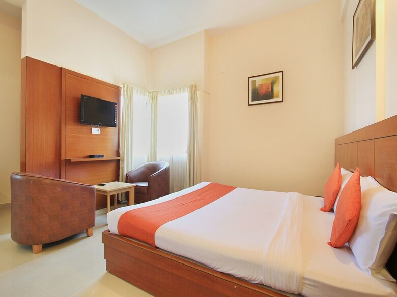 Hotel Oyo 12051 Stay By The Way