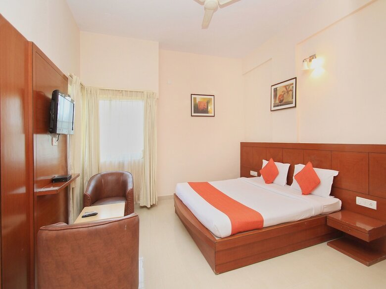 Hotel Oyo 12051 Stay By The Way