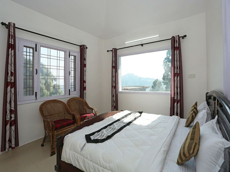 Oyo 11942 Home 3bhk Bunglow Sattal