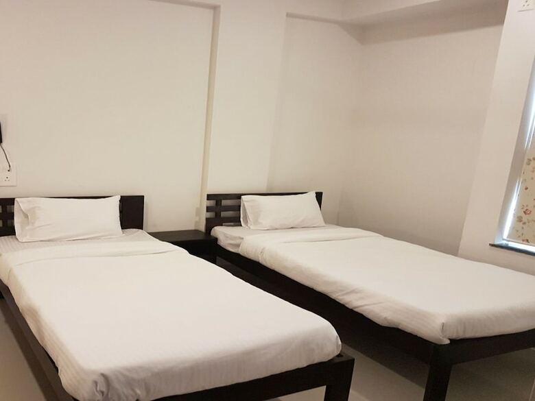Oyo 12227 Hotel Resonare Baner
