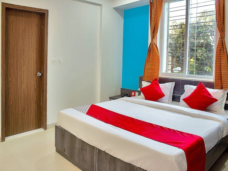 Oyo 11634 Hotel The Upper Room