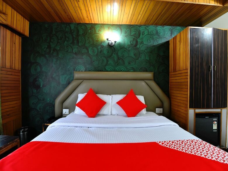 Hotel Oyo 12815 Hs Ram Bazar