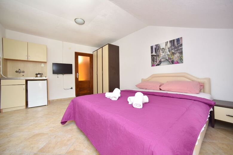 Bonik Apartments