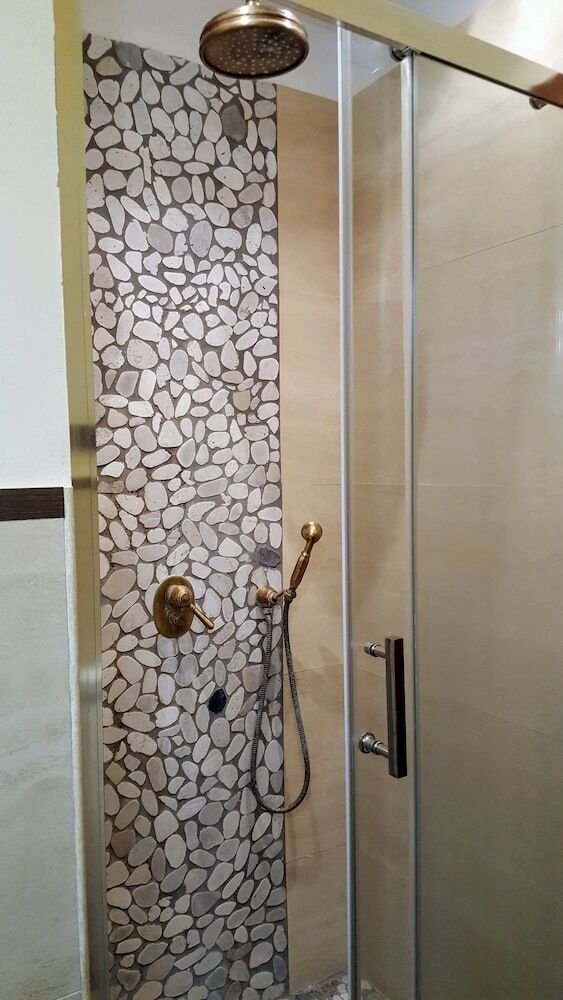 Il Nido Del Falco B&B