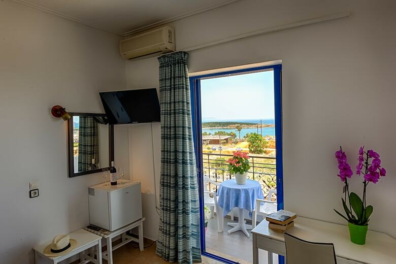 Alexis Hotel