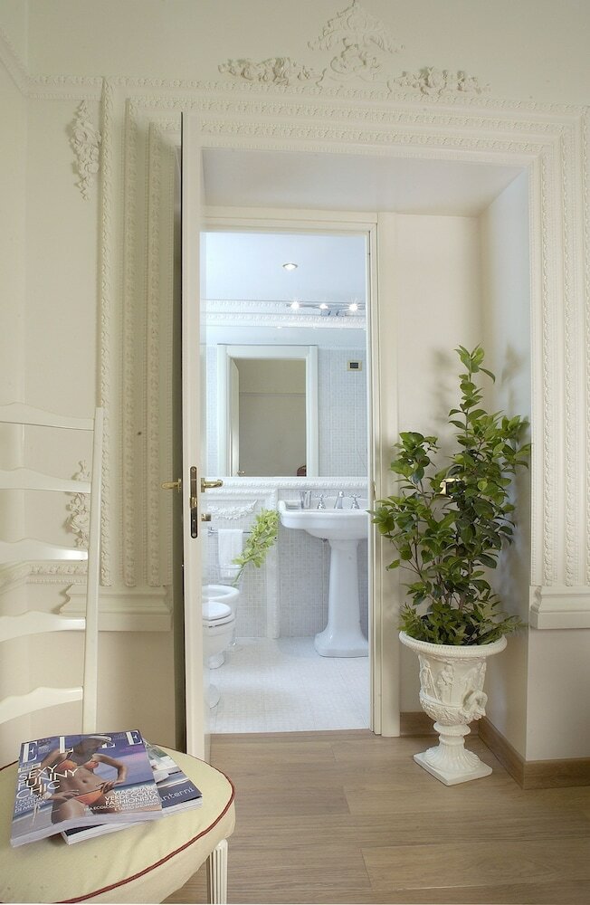 Hotel Suites Rome