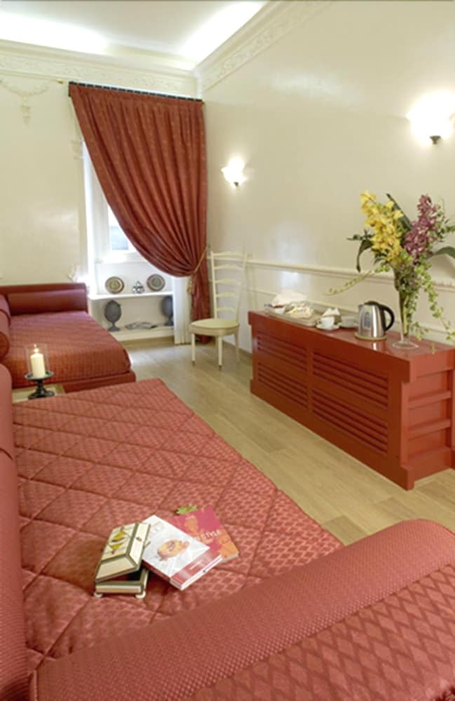 Hotel Suites Rome