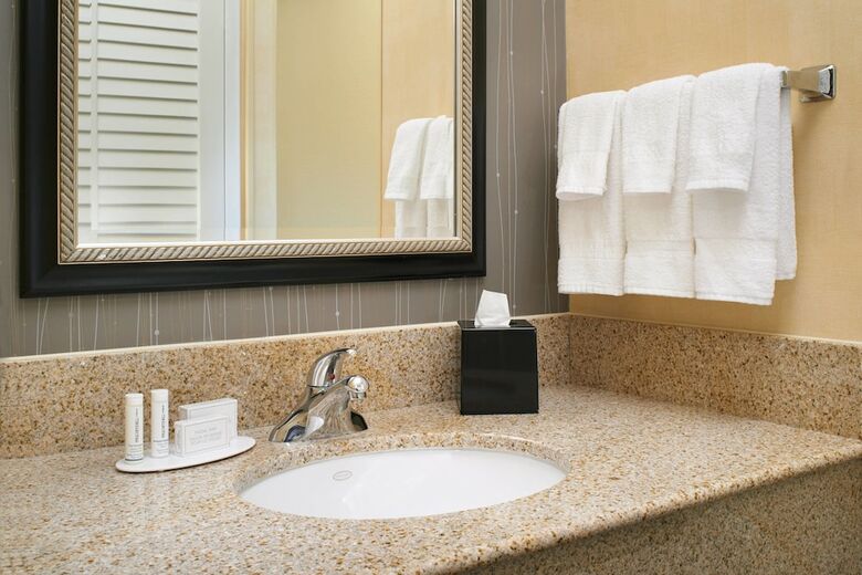 Hotel Courtyard By Marriott St Louis Westport Plaza