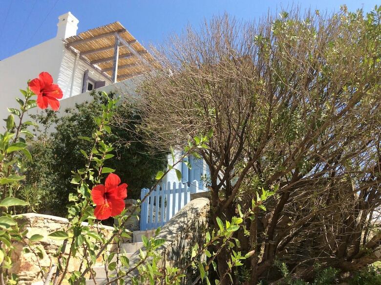 Sea View Villa At Livadi