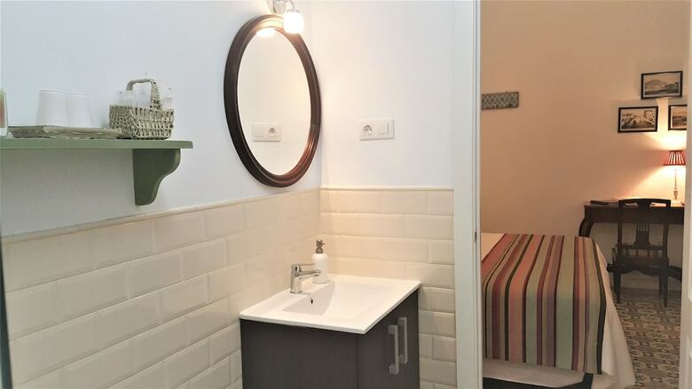 Hotel Los Canaritos Guest-house