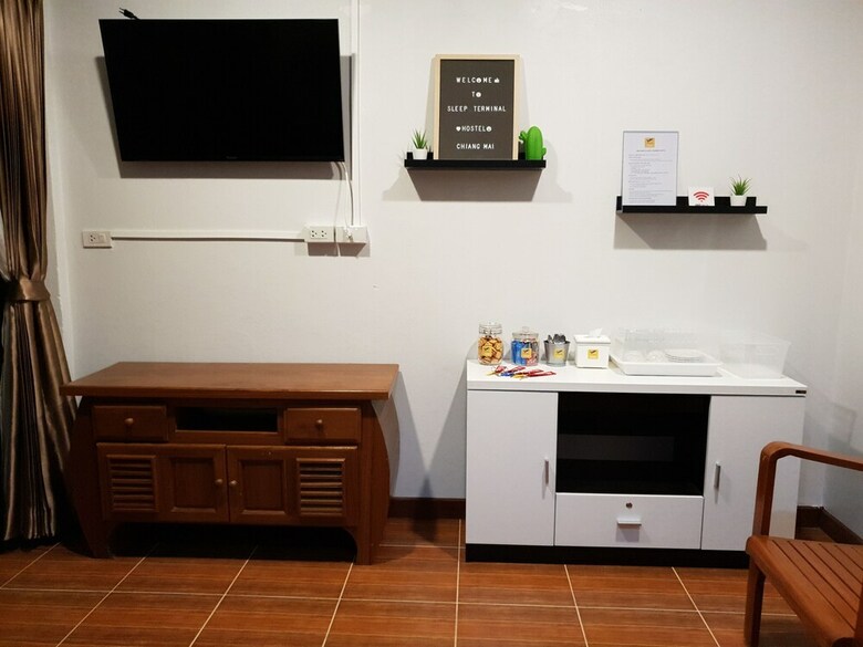 Hostal Sleep Terminal Hostel