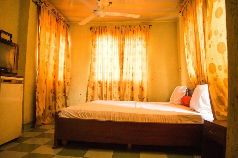 Hotel Amenze Guest House