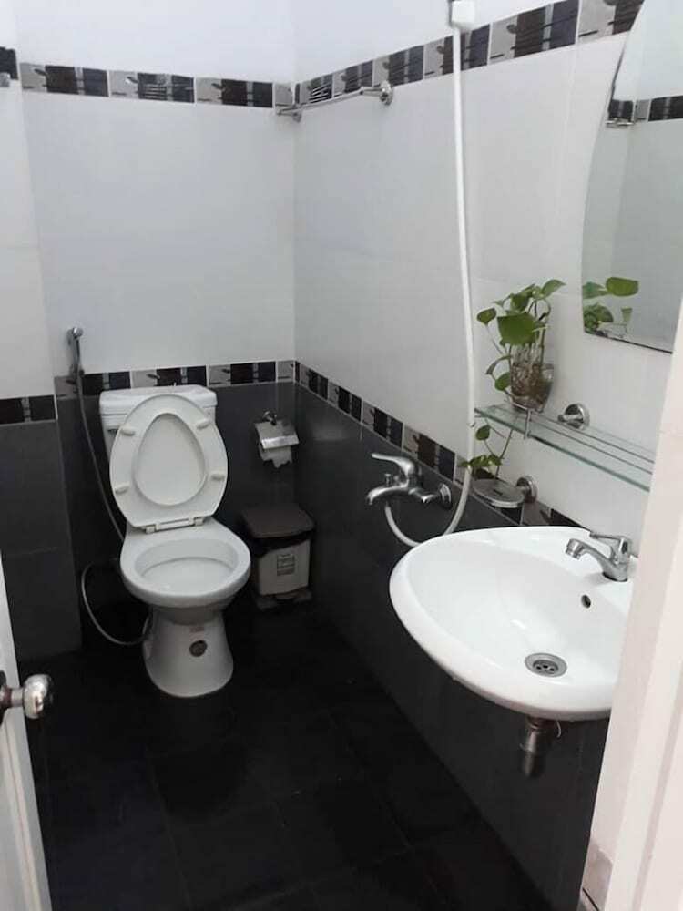 Hotel Queen Pearl Hostel
