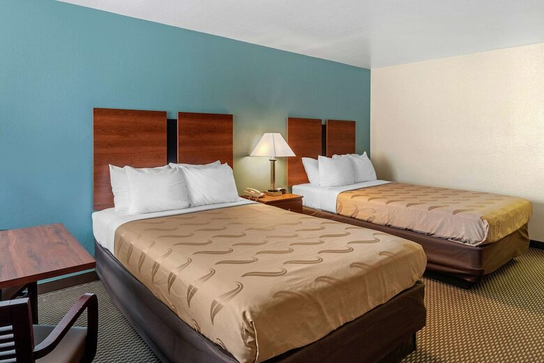 Hotel Quality Inn & Suites