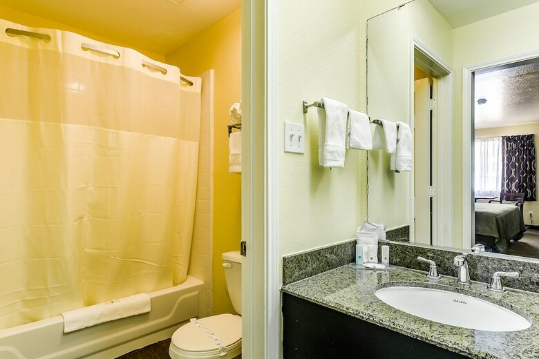 Hotel Quality Inn & Suites
