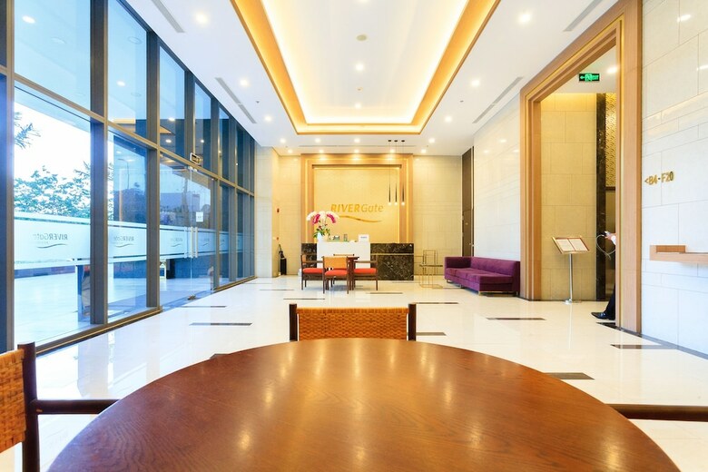 Rivergate Apartment