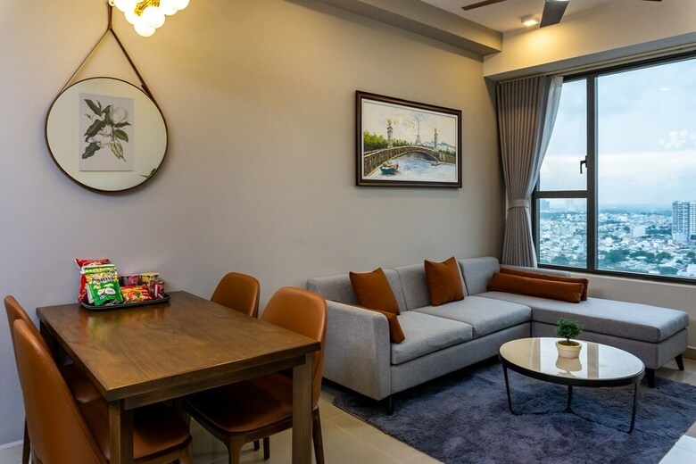 Rivergate Apartment