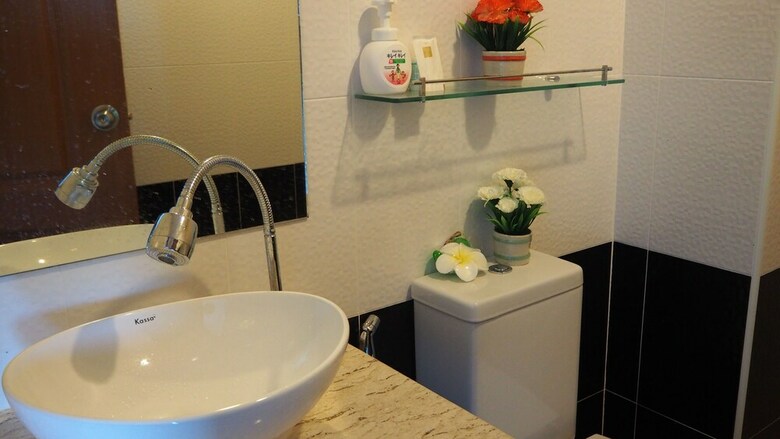Trio Gems Condo Beach