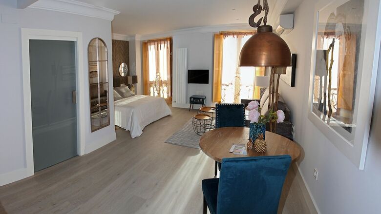 Apartamentos Principia Suites