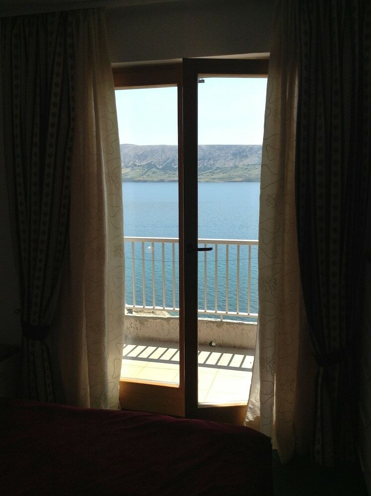 Pension Pansion Laguna