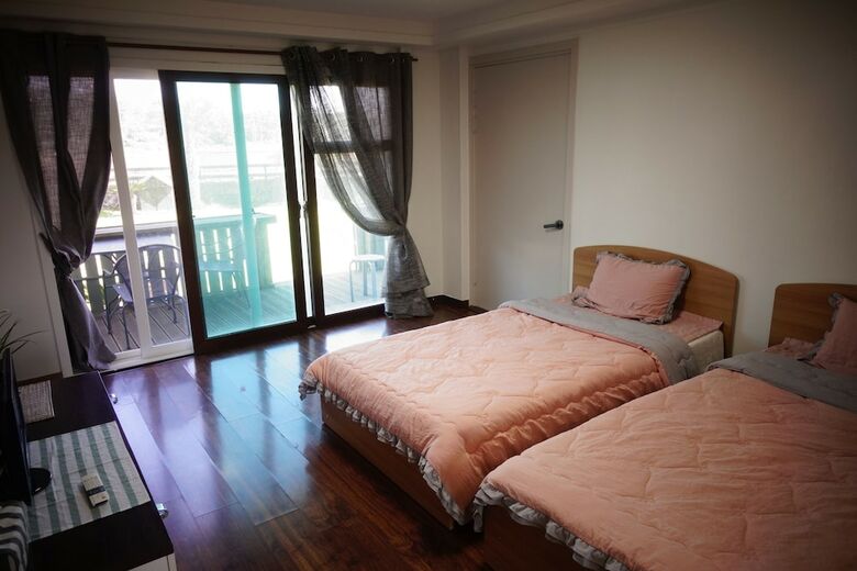 Pension Lounge House Jejuda