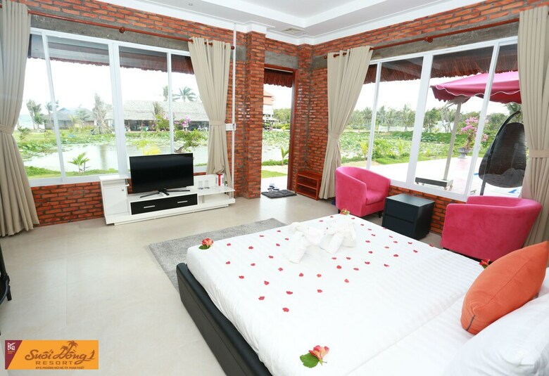 Hotel Suoi Hong Resort