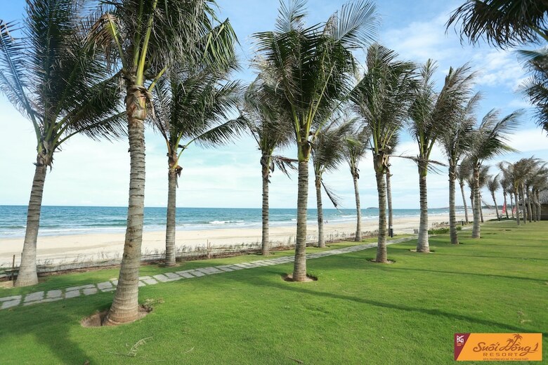 Hotel Suoi Hong Resort
