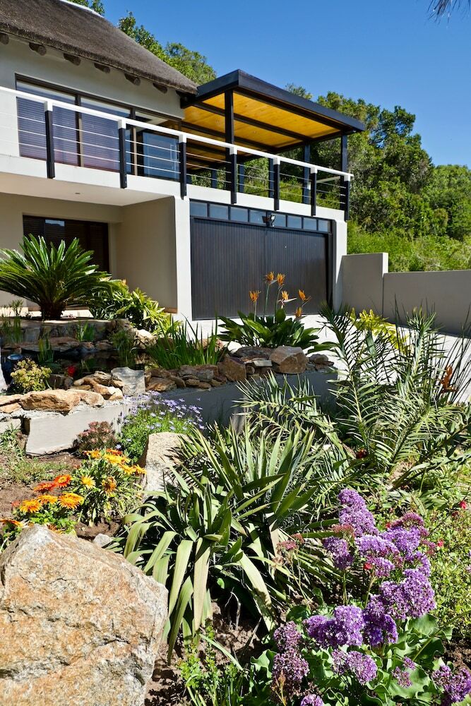 Hotel Normarie's Guesthouse