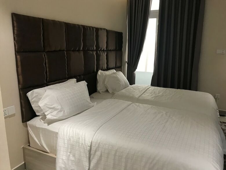 Paiza Residences & Hotel