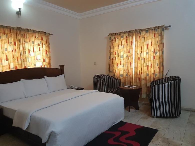 Hotel Grace Garden Apartments