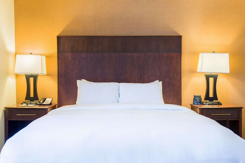 Hotel Doubletree By Hilton Philadelphia Airport
