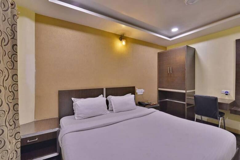 Hotel Puneet International